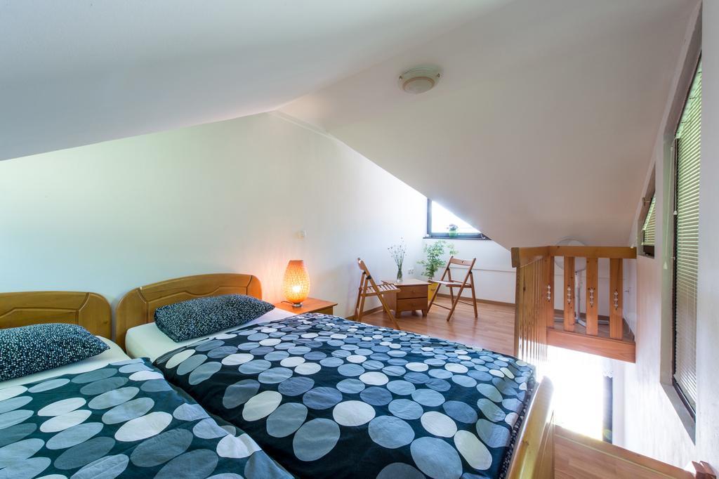 דולנז'סקה טופליסה Apartments Jaka מראה חיצוני תמונה